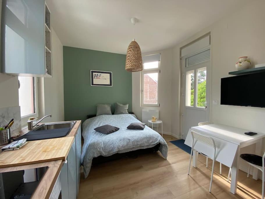 Apartment Superbe Avec Chambre, Proche